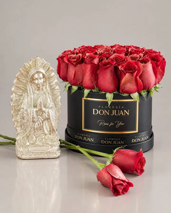 Cilindro de 24 rosas  y virgen de 30 cm — Combos de celebración de Florería Don Juan, fotografía studio — vista de frente