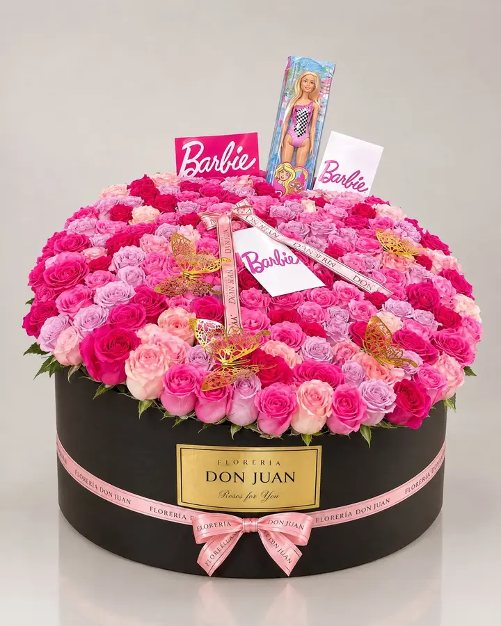 Ramo fucsia de 300 rosas — Cajas de lujo de Florería Don Juan, fotografía studio — vista de frente