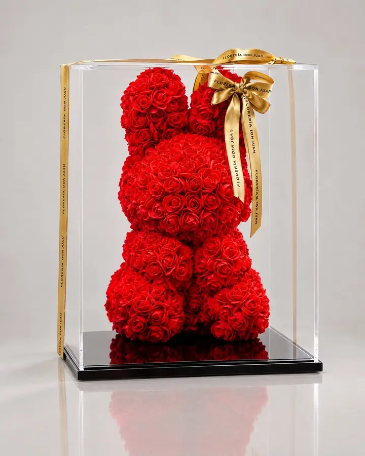 Conejo en flores 40 cm — Teddys y figuras de Florería Don Juan, fotografía studio