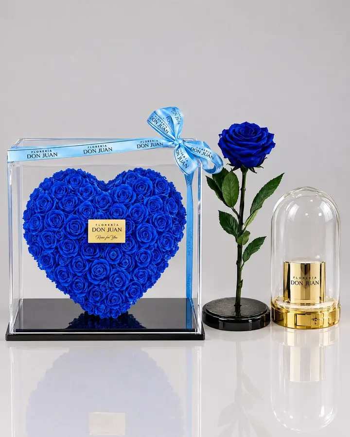 Corazón azul y rosa azul — Corazones de Florería Don Juan, fotografía studio — vista de frente